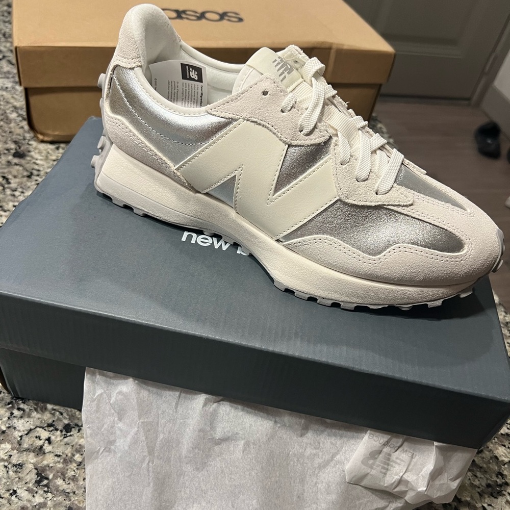 New Balance Women's Off-White and Silver Sneakers